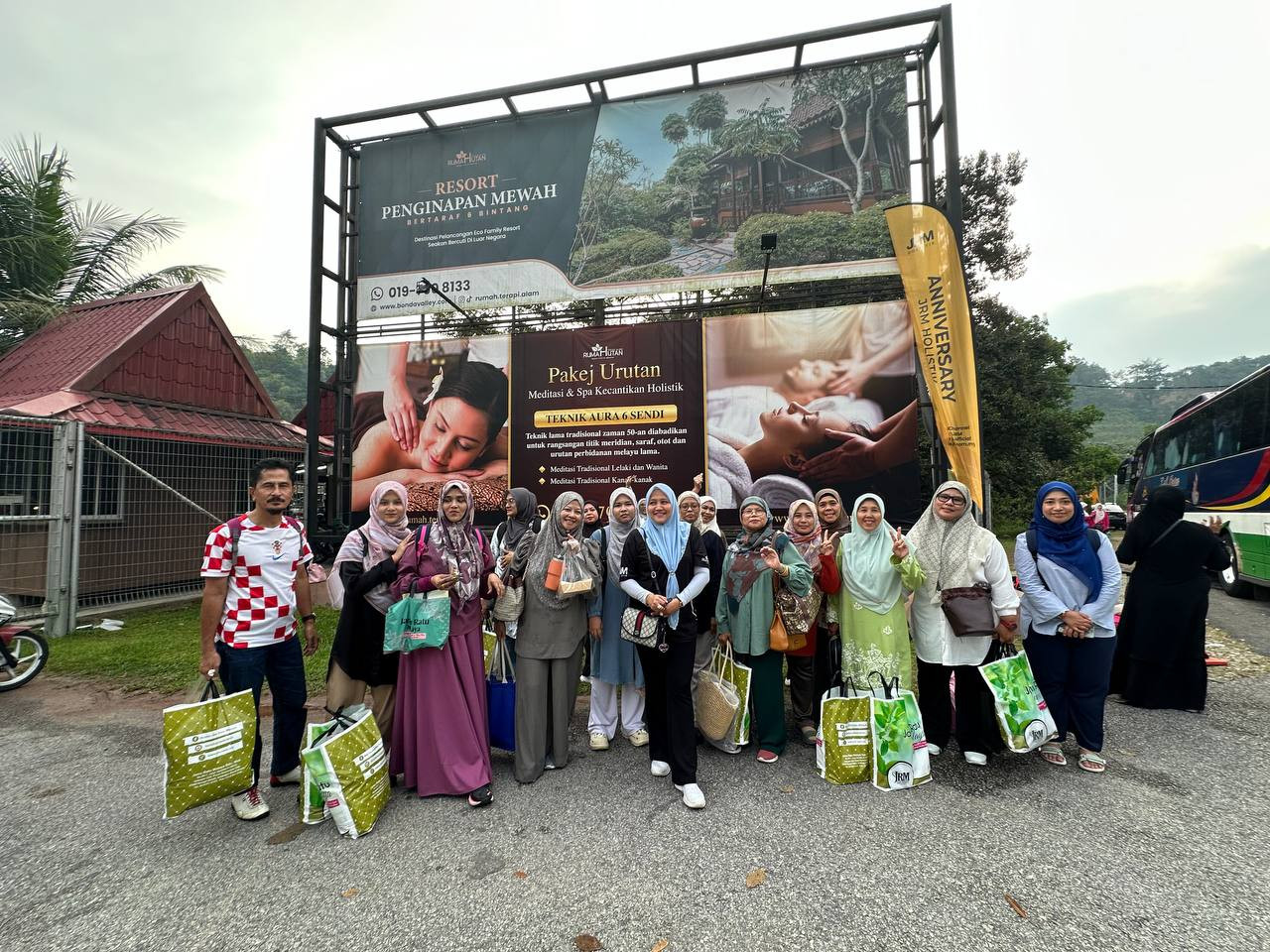 Program Anniversary JRM Holistik Ke-14 & Program Sejuta Rahmat (27–29 September 2025) di Rumah Hutan Terapi Alam Program Anniversary JRM Holistik Ke-14 & Program Sejuta Rahmat (27–29 September 2025) di Rumah Hutan Terapi Alam