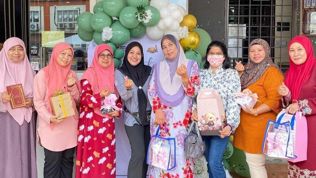 HARI BERTEMU PELANGGAN JRMNS